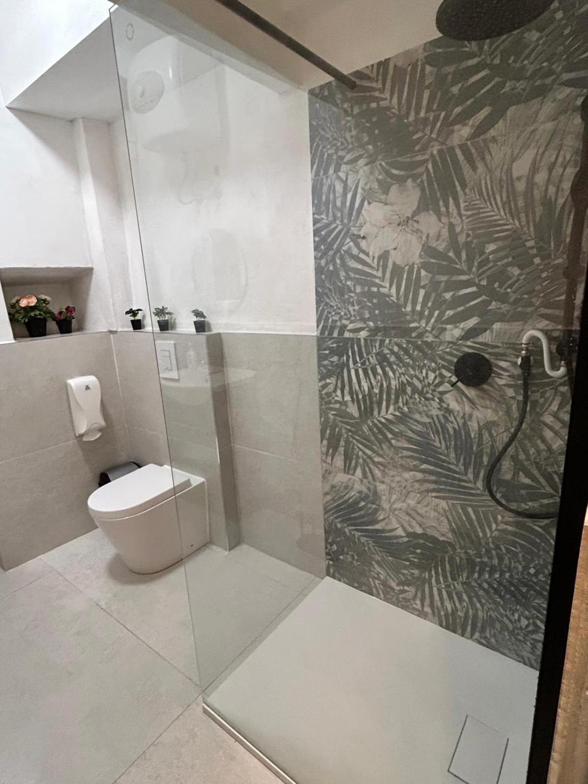 New Apartment 2 Minute From The Port ลีวอร์โน ภายนอก รูปภาพ